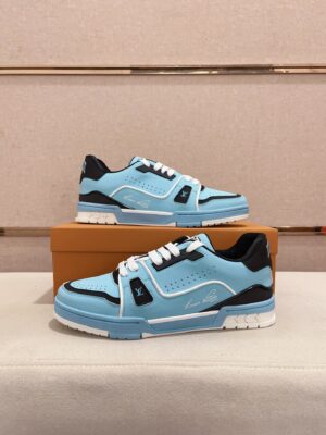 LV Trainer sky